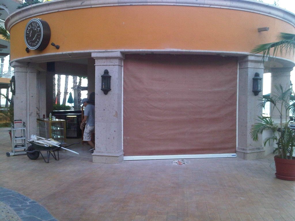 3 low budget things you can do to prepare for a hurricane